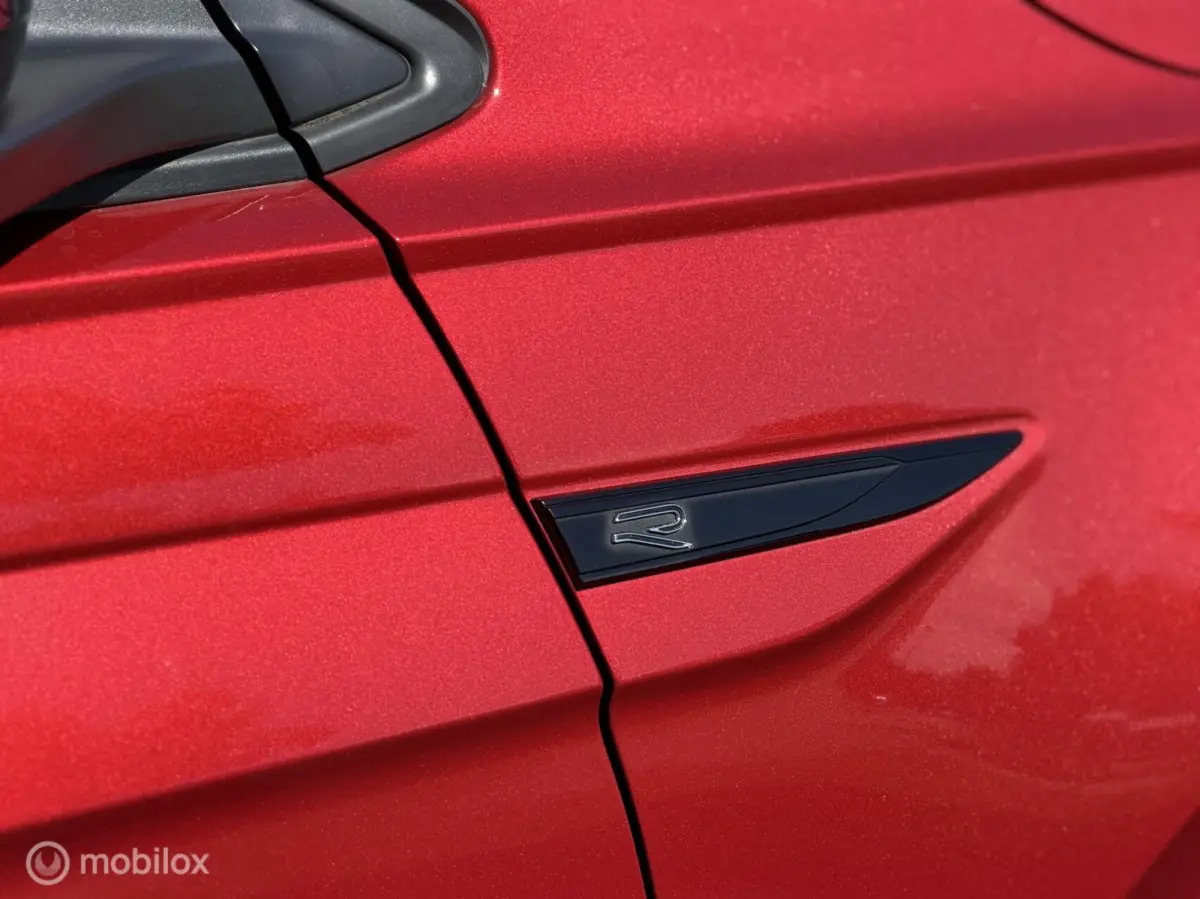 1.0 TSI DSG 3x R-Line PANO IQ CAMERA KEYLESS