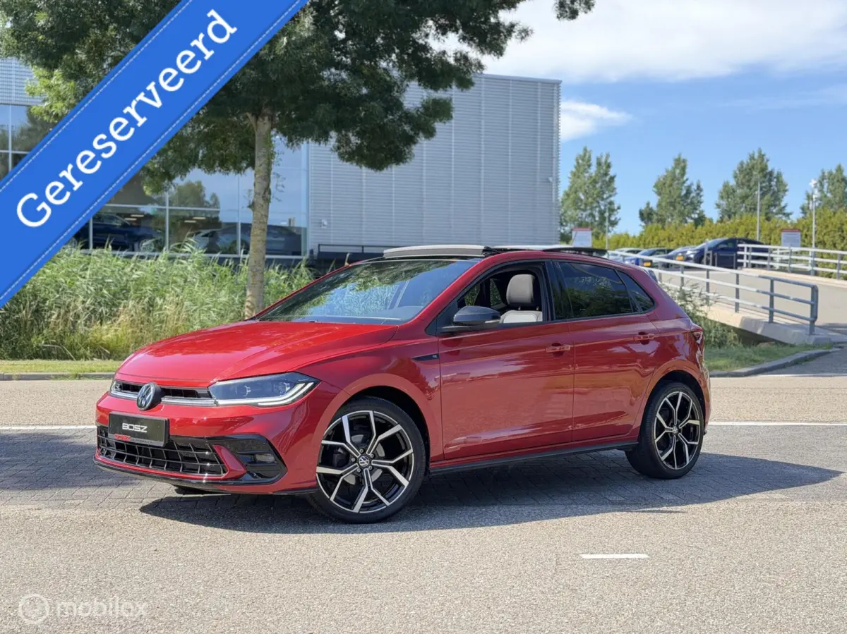 1.0 TSI DSG 3x R-Line PANO IQ CAMERA KEYLESS