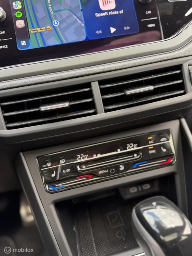 1.0 TSI DSG 3x R-Line PANO IQ CAMERA KEYLESS