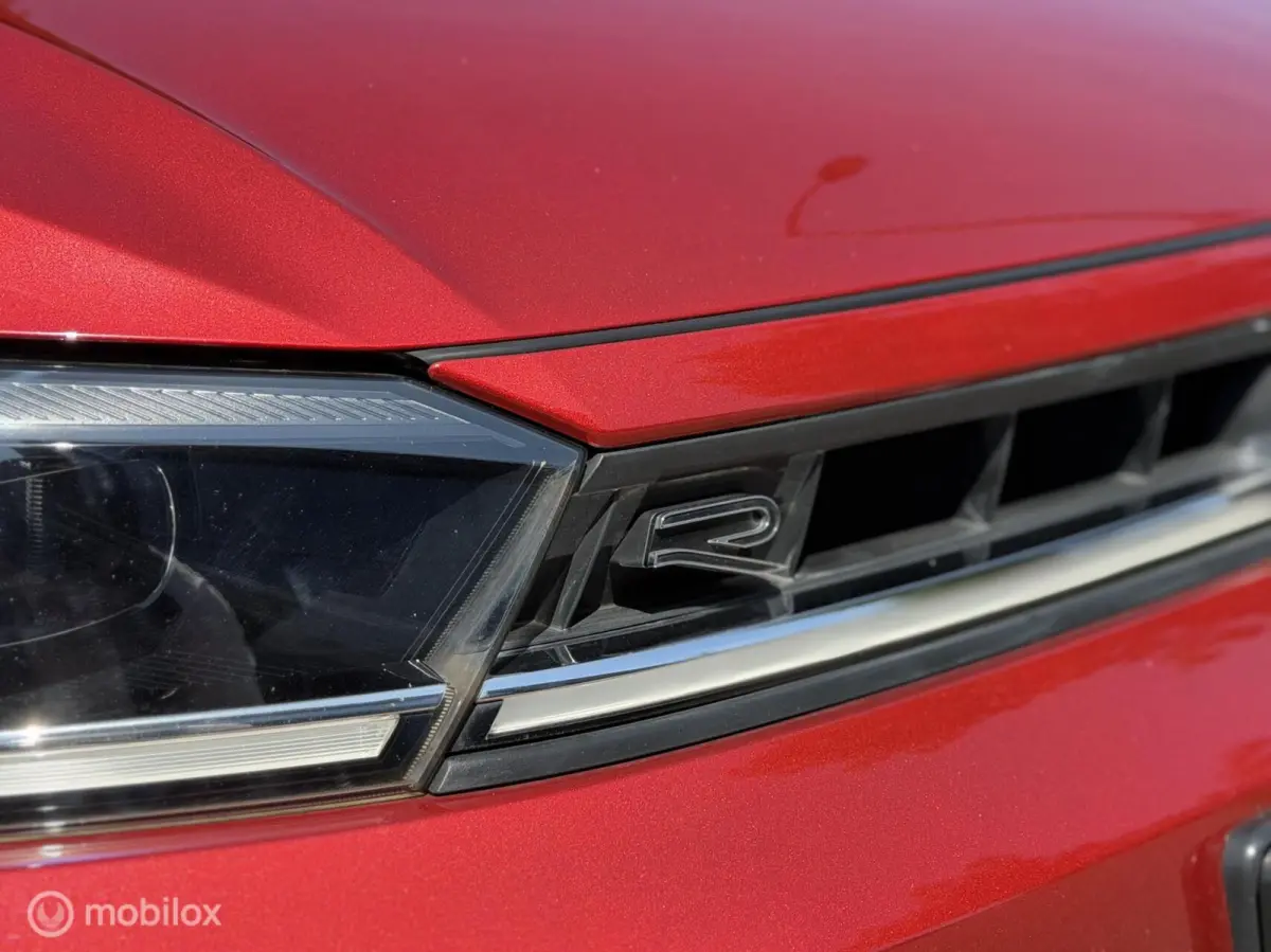 1.0 TSI DSG 3x R-Line PANO IQ CAMERA KEYLESS