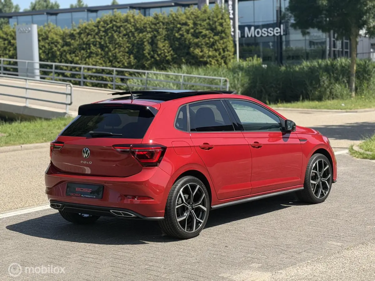 1.0 TSI DSG 3x R-Line PANO IQ CAMERA KEYLESS