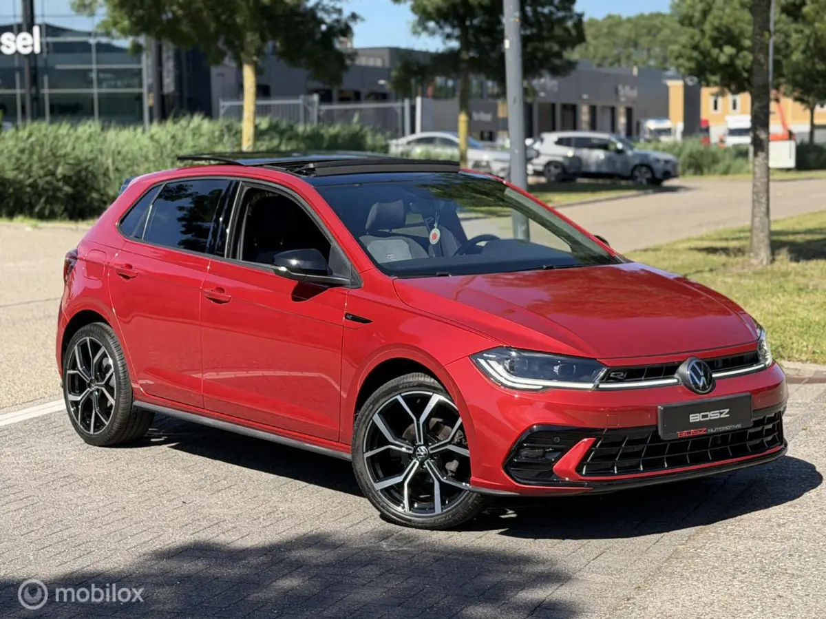 1.0 TSI DSG 3x R-Line PANO IQ CAMERA KEYLESS