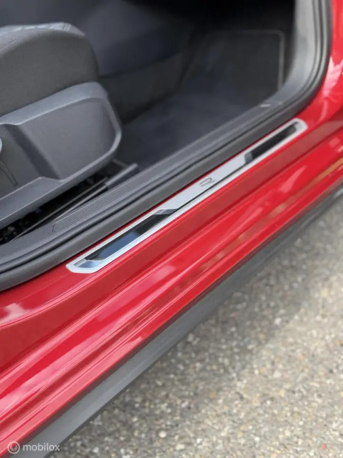 1.0 TSI DSG 3x R-Line PANO IQ CAMERA KEYLESS