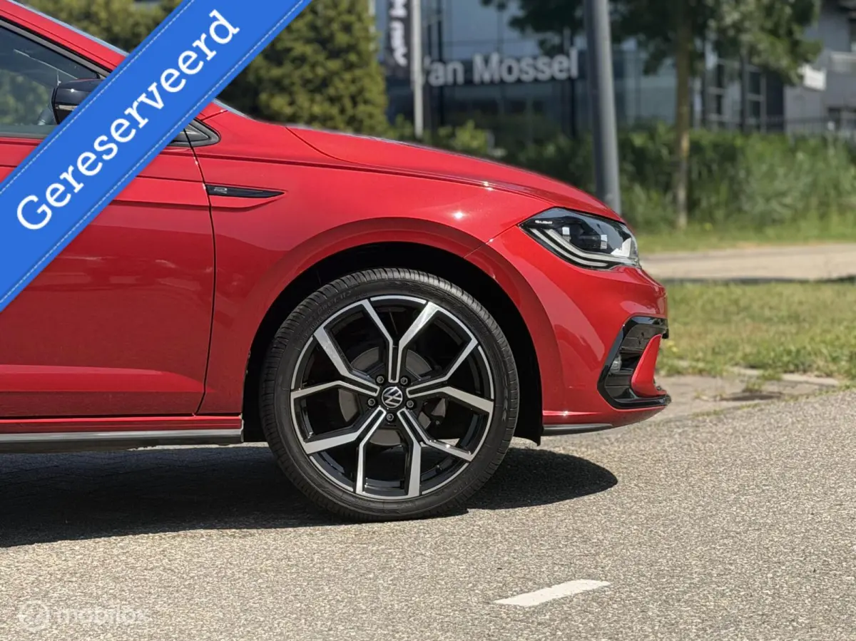 1.0 TSI DSG 3x R-Line PANO IQ CAMERA KEYLESS