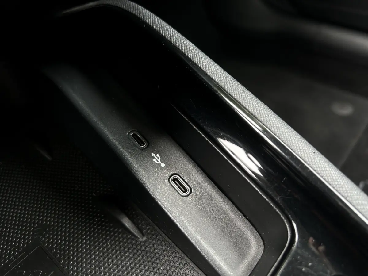 1.0 TSI 115pk First Edition | Panoramadak | Full LED | Cruise Control | Apple Carplay