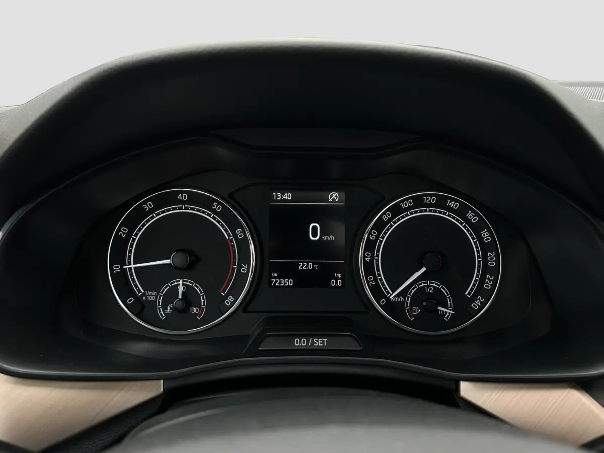 1.0 TSI 115pk First Edition | Panoramadak | Full LED | Cruise Control | Apple Carplay
