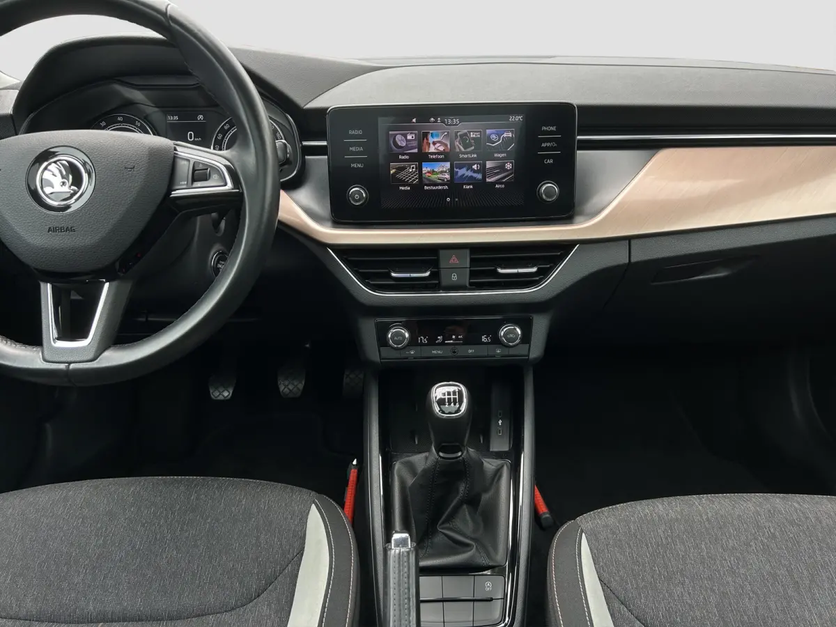 1.0 TSI 115pk First Edition | Panoramadak | Full LED | Cruise Control | Apple Carplay