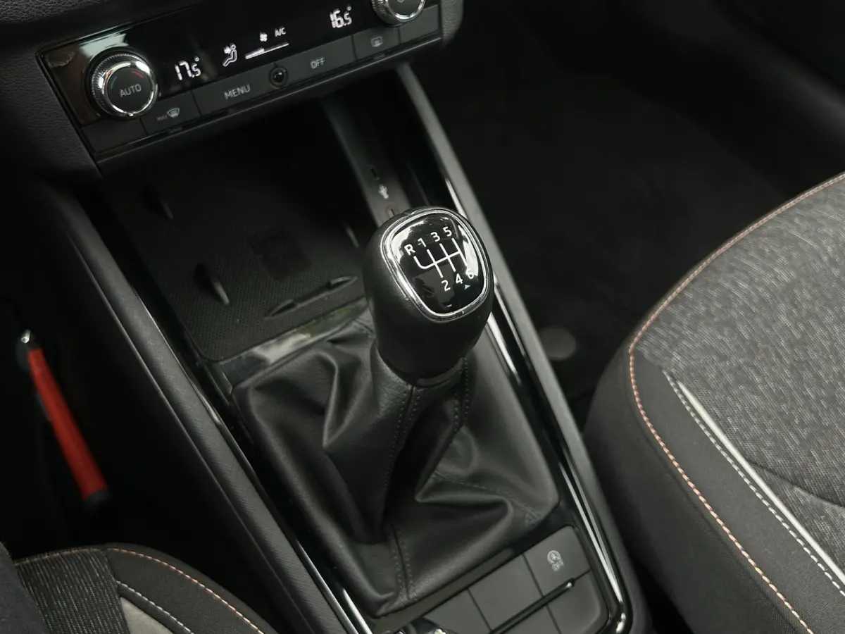 1.0 TSI 115pk First Edition | Panoramadak | Full LED | Cruise Control | Apple Carplay