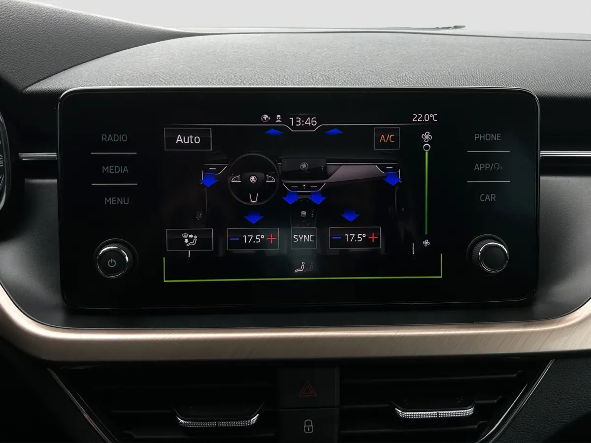 1.0 TSI 115pk First Edition | Panoramadak | Full LED | Cruise Control | Apple Carplay