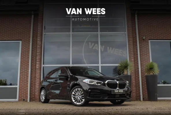 118i | Sport Line | 1e eigenaar | NL auto | Active Guard Plus | Stoelverwarming | Sportstoelen | LED | Sportstuur | Cruise control | Climate control | DAB | Park Assistant