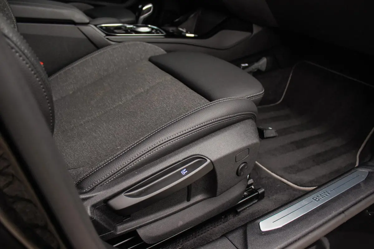 118i | Sport Line | 1e eigenaar | NL auto | Active Guard Plus | Stoelverwarming | Sportstoelen | LED | Sportstuur | Cruise control | Climate control | DAB | Park Assistant