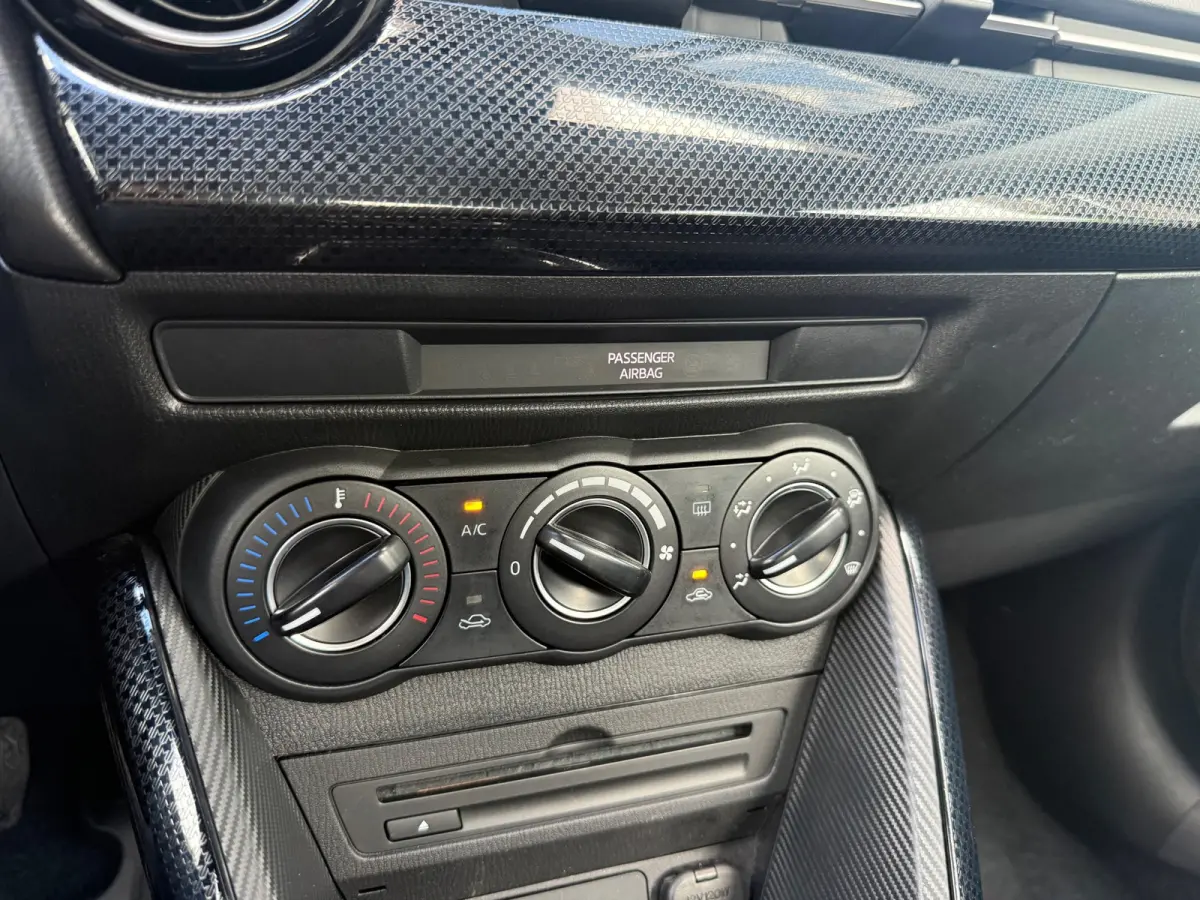 1.5 Skyactiv-G Dynamic+ - Navi - Airco - Parkeerhulp - Org.NL
