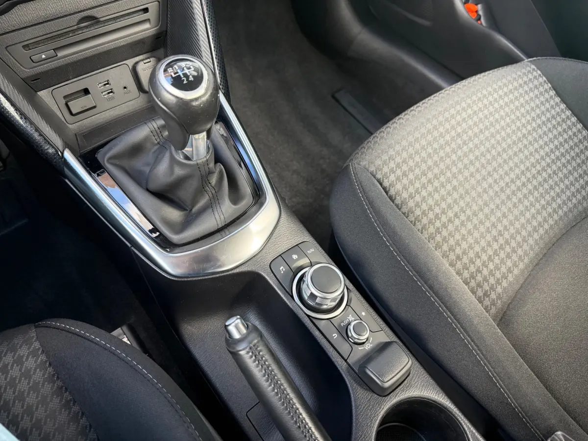 1.5 Skyactiv-G Dynamic+ - Navi - Airco - Parkeerhulp - Org.NL
