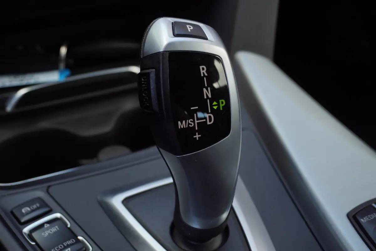 318i M Sport elek-Klep+Led+Volleder+navigatie+stoel-verw+Media-Pack+18"Lmv = ORIG/DEALER/NL !! OKT-2019