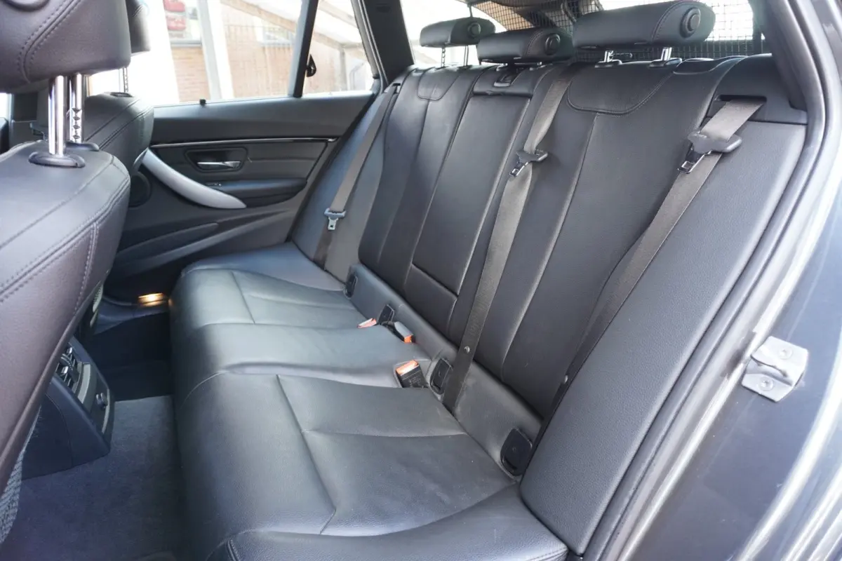 318i M Sport elek-Klep+Led+Volleder+navigatie+stoel-verw+Media-Pack+18"Lmv = ORIG/DEALER/NL !! OKT-2019