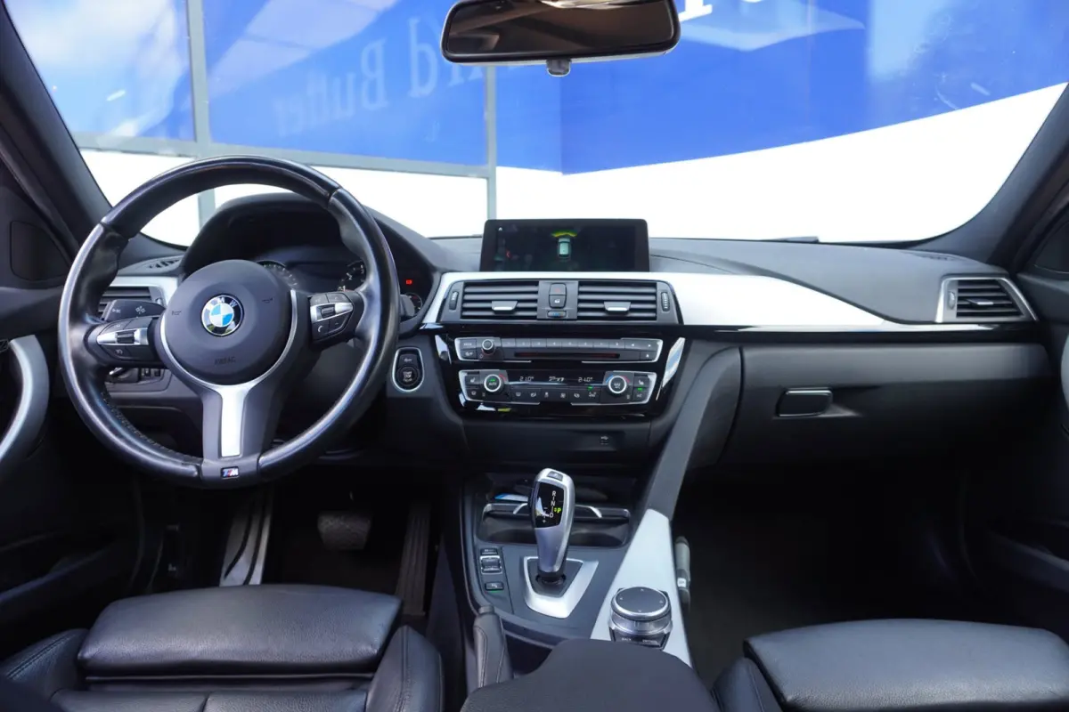318i M Sport elek-Klep+Led+Volleder+navigatie+stoel-verw+Media-Pack+18"Lmv = ORIG/DEALER/NL !! OKT-2019