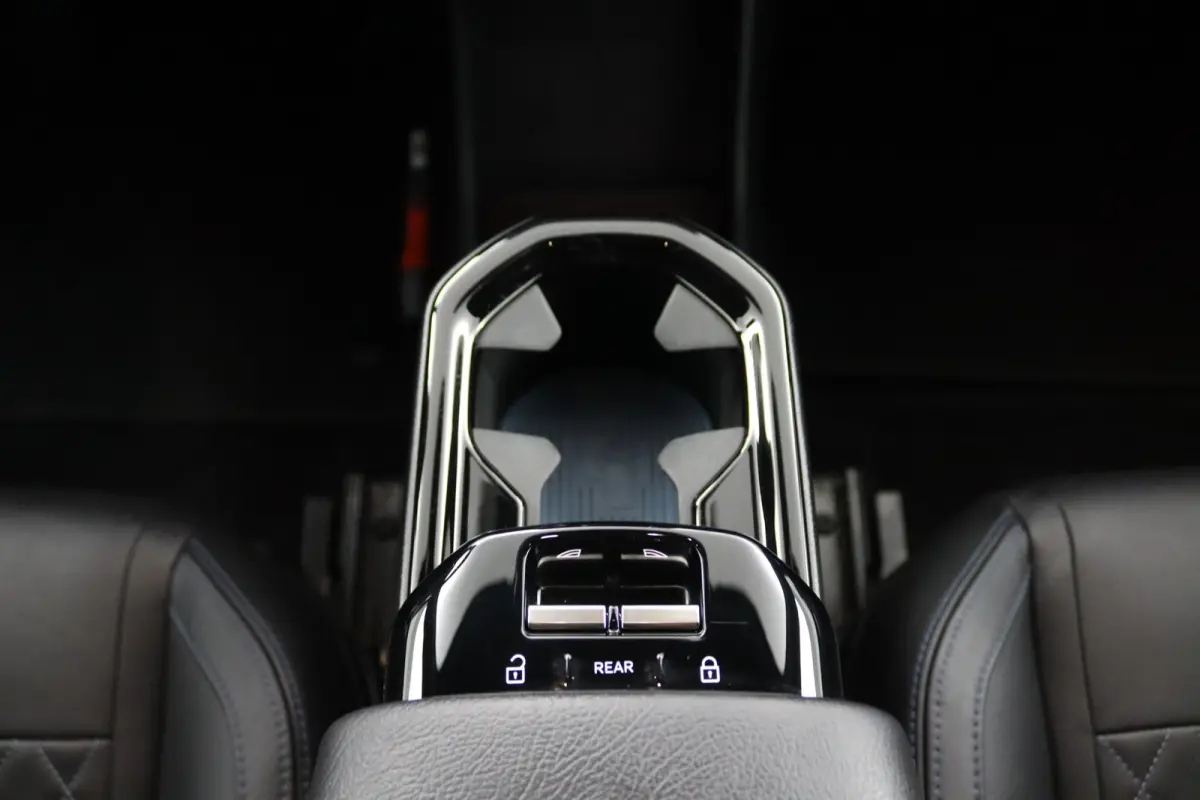 Single Motor Extended Range Plus 69 kWh | Leder | Harman/Kardon | Camera | Keyless | CarPlay/Android Auto | Adaptive Cruise | BLIS | Elektrische Achterklep