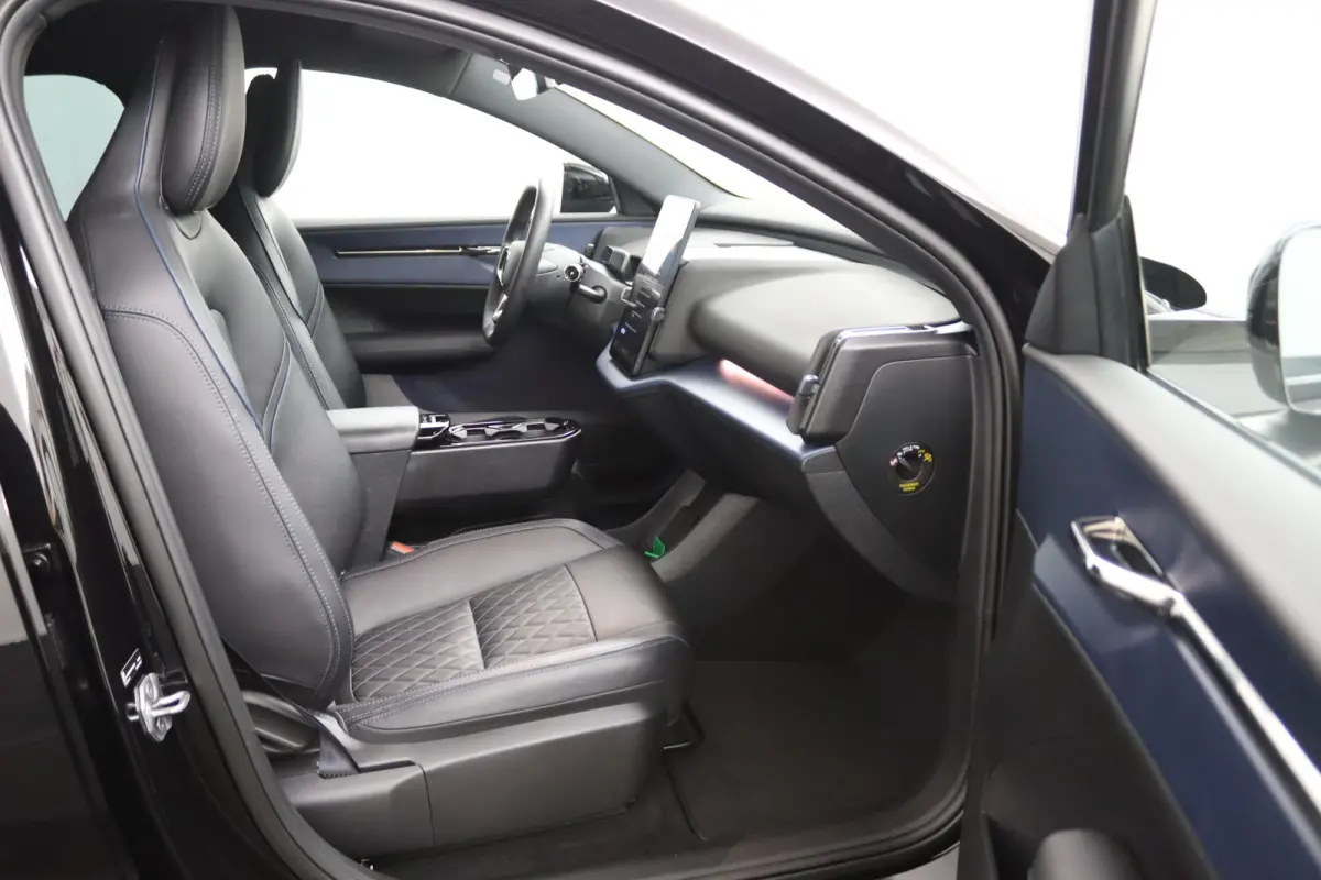Single Motor Extended Range Plus 69 kWh | Leder | Harman/Kardon | Camera | Keyless | CarPlay/Android Auto | Adaptive Cruise | BLIS | Elektrische Achterklep