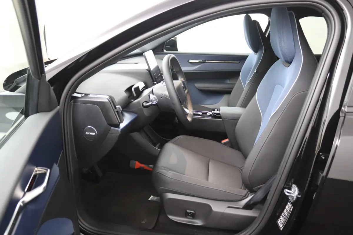 Twin Motor Performance Ultra 69 kWh | Panoramadak | Harman/Kardon | Elektrische Stoelen | Elektrische Achterklep | Keyless | 360 Camera | BLIS | Adaptive Cruise