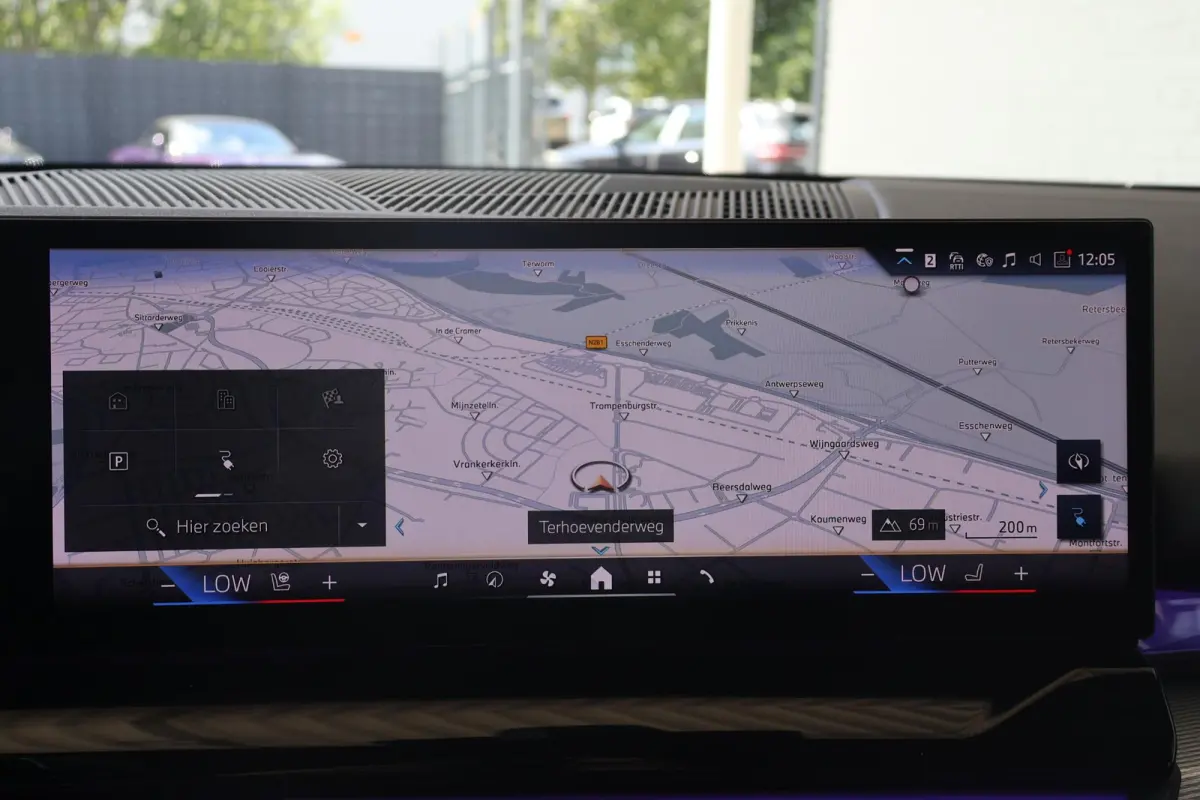 eDrive40 84 kWh | SOH 99.4% | M Sport | Driving Assistant Plus | Harman Kardon | Iconic Glow