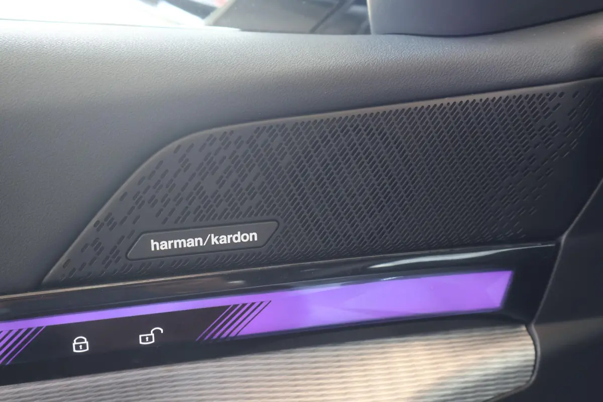 eDrive40 84 kWh | SOH 99.4% | M Sport | Driving Assistant Plus | Harman Kardon | Iconic Glow