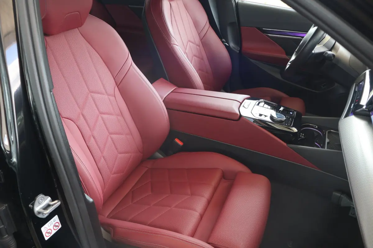 eDrive40 84 kWh | SOH 99.4% | M Sport | Driving Assistant Plus | Harman Kardon | Iconic Glow