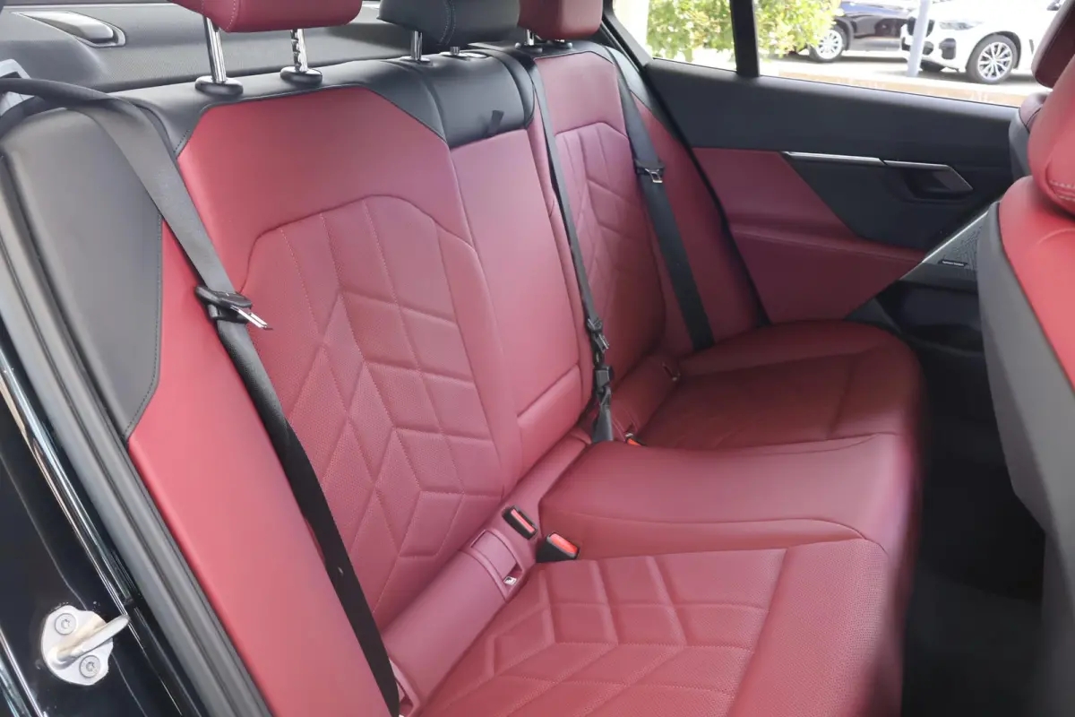 eDrive40 84 kWh | SOH 99.4% | M Sport | Driving Assistant Plus | Harman Kardon | Iconic Glow