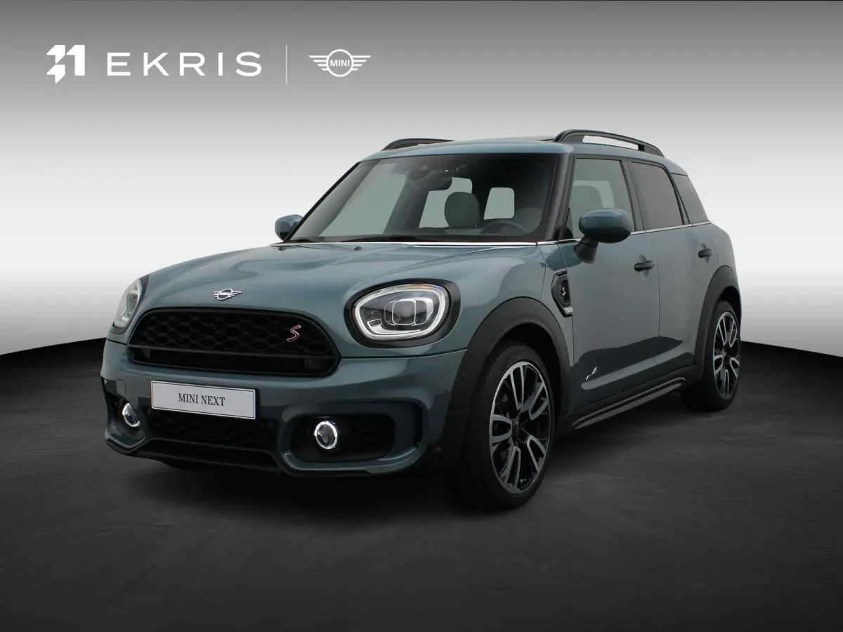 Cooper S ALL4 John Cooper Works + Harman-Kardon + Glazen panoramadak + 	Achteruitrijcamera + Comfort Access + Elektrisch verwarmde voorstoelen + 19'' + 	Park Assistant