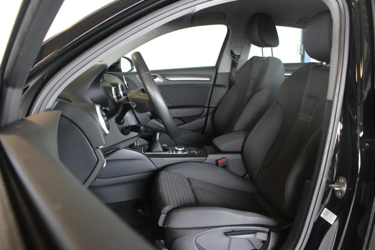 35 TFSI CoD Sport Lease Edition Full LED | Cruise | Navi | Bluetooth | Sportstoelen | Airco | 17" LMV | PDC