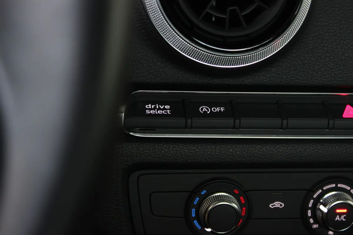 35 TFSI CoD Sport Lease Edition Full LED | Cruise | Navi | Bluetooth | Sportstoelen | Airco | 17" LMV | PDC