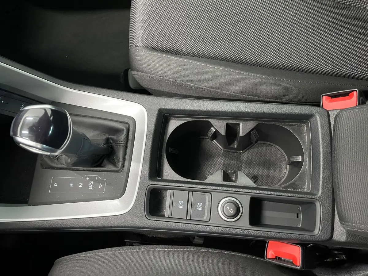 45 TFSI e S-tronic Navigatie Apple Carplay Android Auto Parkeersensoren Cruise Control Elektrische achterklep Virtual Cockpit Climate Control Lichtmetalen velgen
