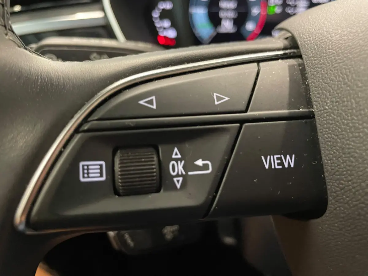 45 TFSI e S-tronic Navigatie Apple Carplay Android Auto Parkeersensoren Cruise Control Elektrische achterklep Virtual Cockpit Climate Control Lichtmetalen velgen