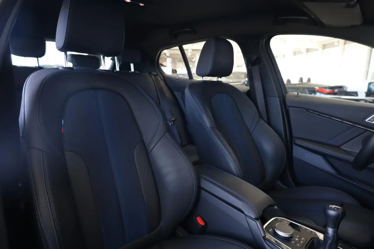 5-deurs 118i | M Sportpakket | Parkeersensoren | Cruise Control | Keyless