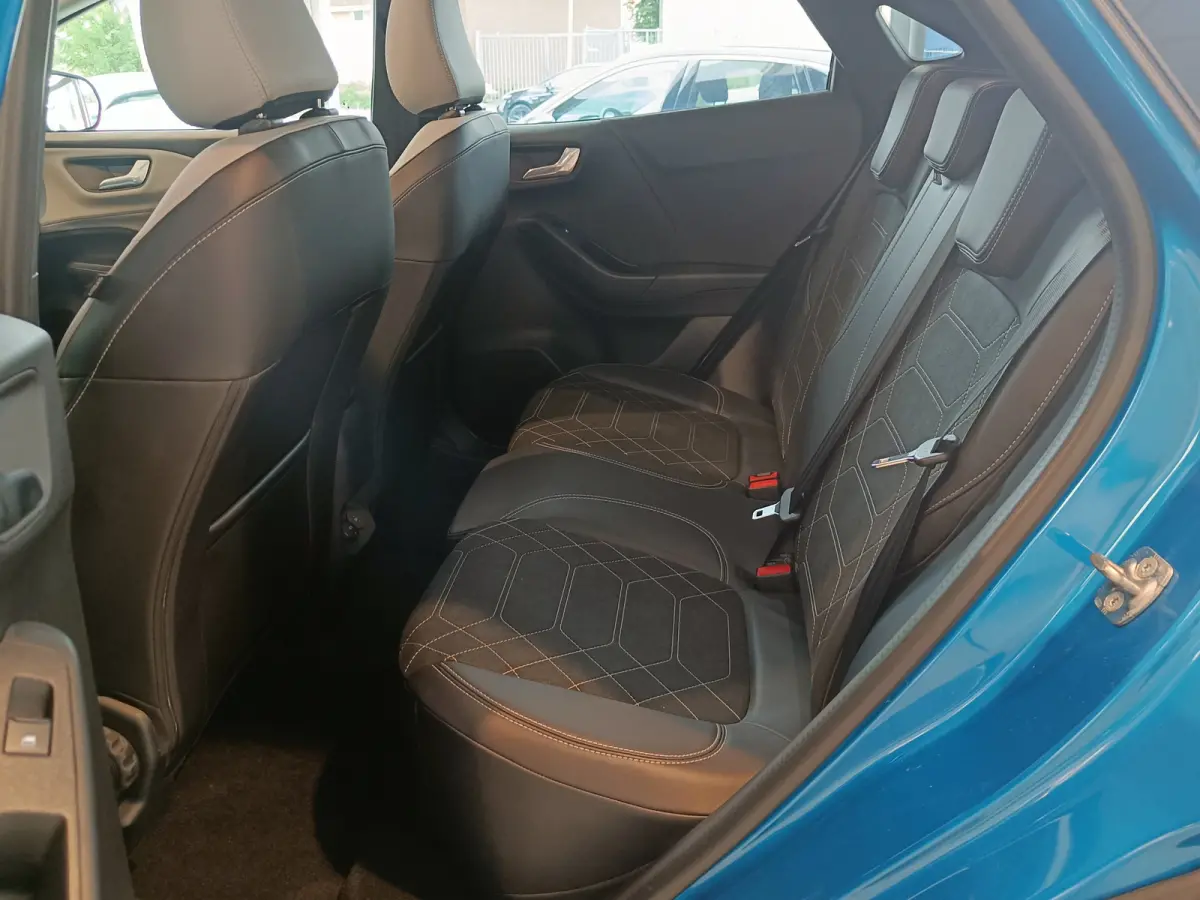 Premium 44 kWh | Achteruitrijcamera | Apple Carplay/Android Auto|telefoonintegratie premium | Buitenspiegels elektrisch verstel- en verwarmbaar