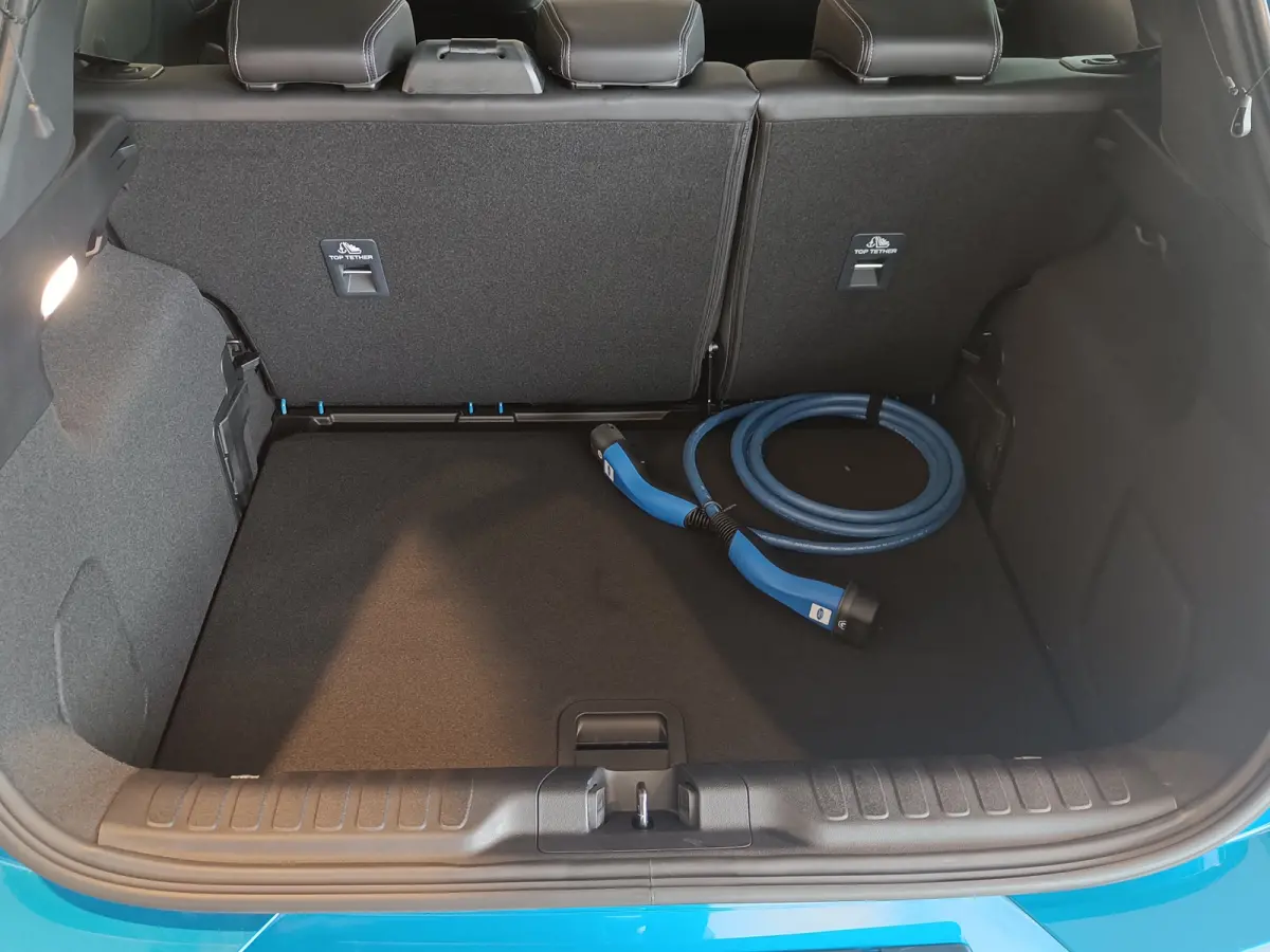 Premium 44 kWh | Achteruitrijcamera | Apple Carplay/Android Auto|telefoonintegratie premium | Buitenspiegels elektrisch verstel- en verwarmbaar