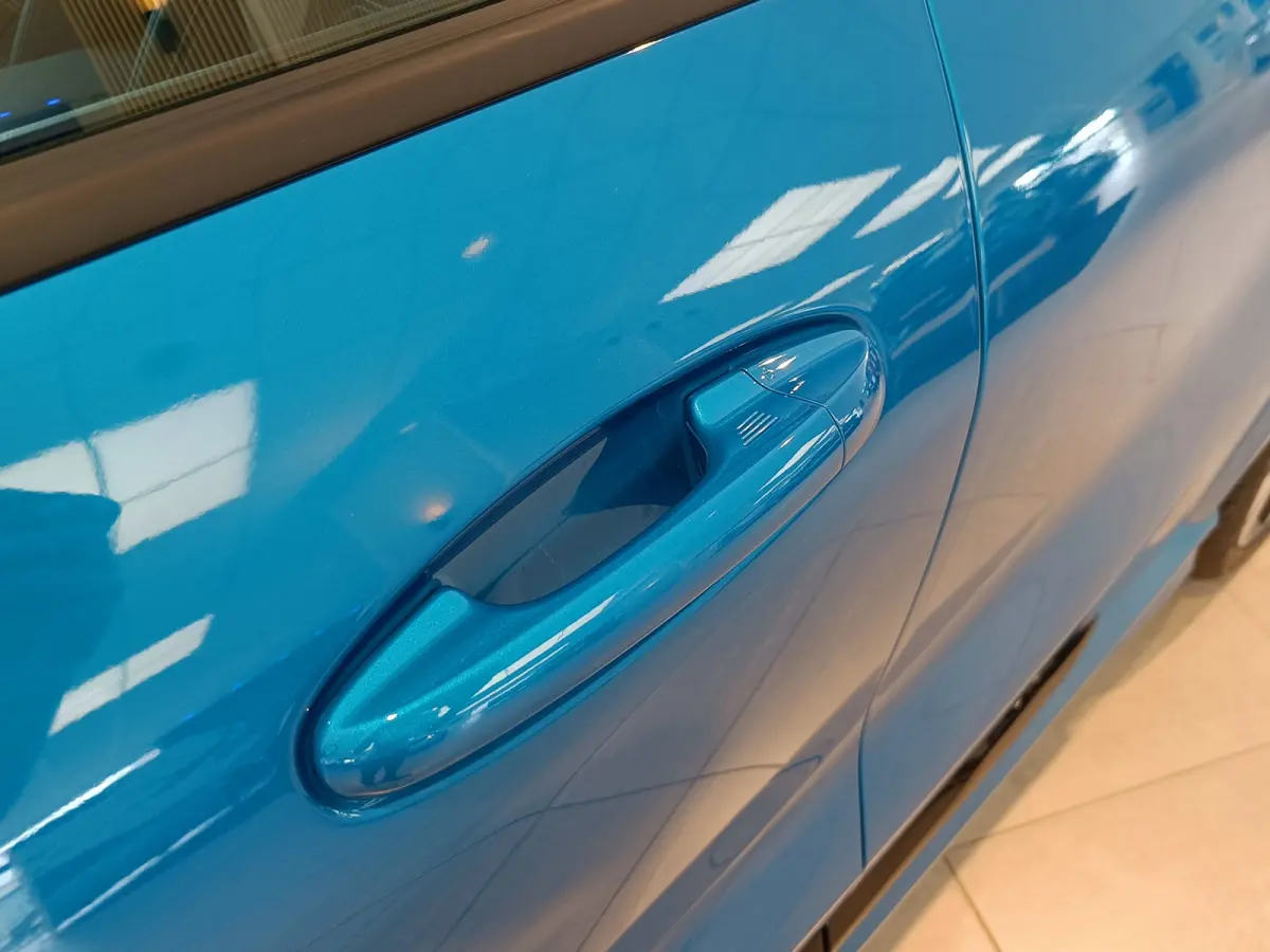 Premium 44 kWh | Achteruitrijcamera | Apple Carplay/Android Auto|telefoonintegratie premium | Buitenspiegels elektrisch verstel- en verwarmbaar