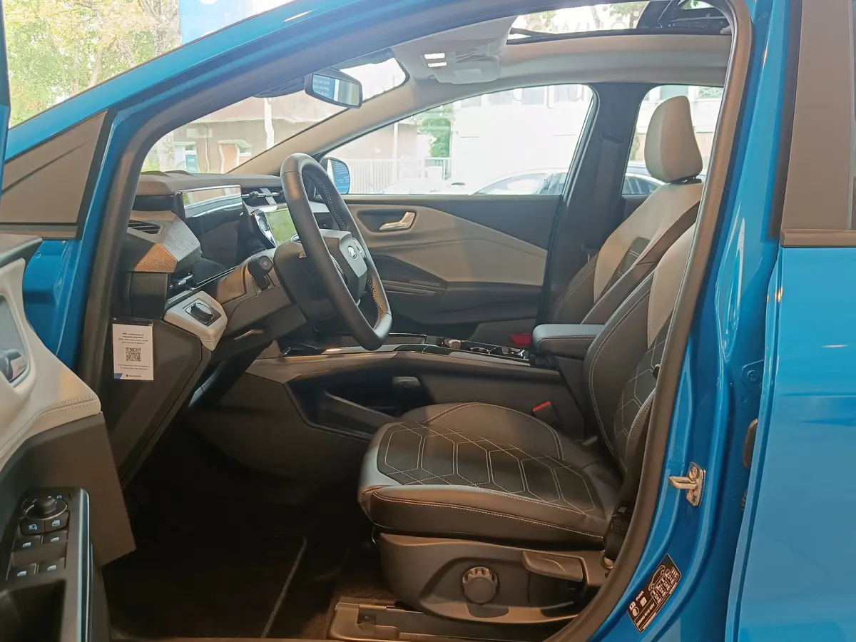 Premium 44 kWh | Achteruitrijcamera | Apple Carplay/Android Auto|telefoonintegratie premium | Buitenspiegels elektrisch verstel- en verwarmbaar
