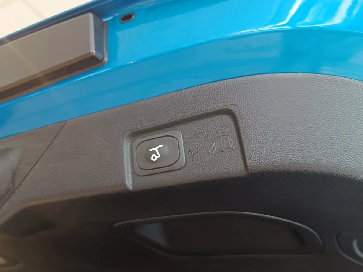 Premium 44 kWh | Achteruitrijcamera | Apple Carplay/Android Auto|telefoonintegratie premium | Buitenspiegels elektrisch verstel- en verwarmbaar