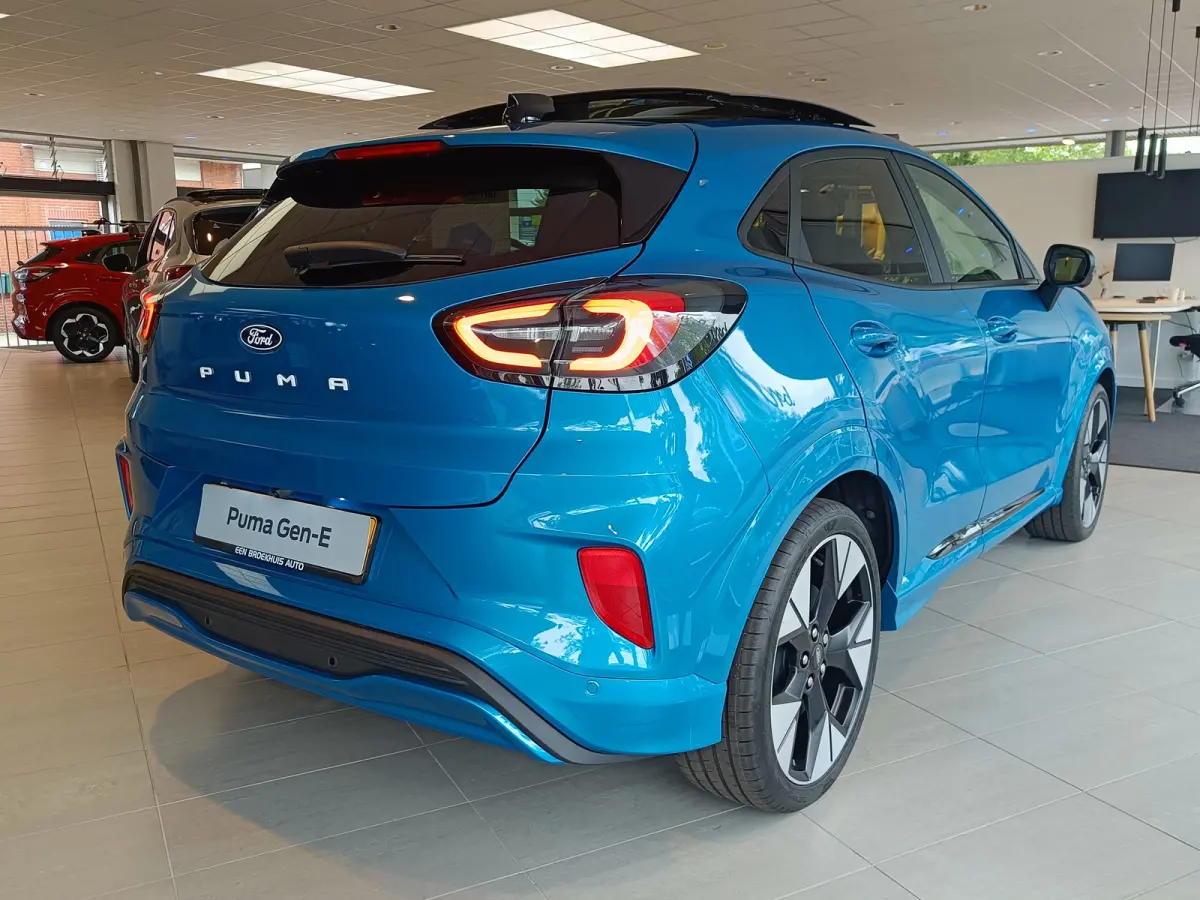 Premium 44 kWh | Achteruitrijcamera | Apple Carplay/Android Auto|telefoonintegratie premium | Buitenspiegels elektrisch verstel- en verwarmbaar