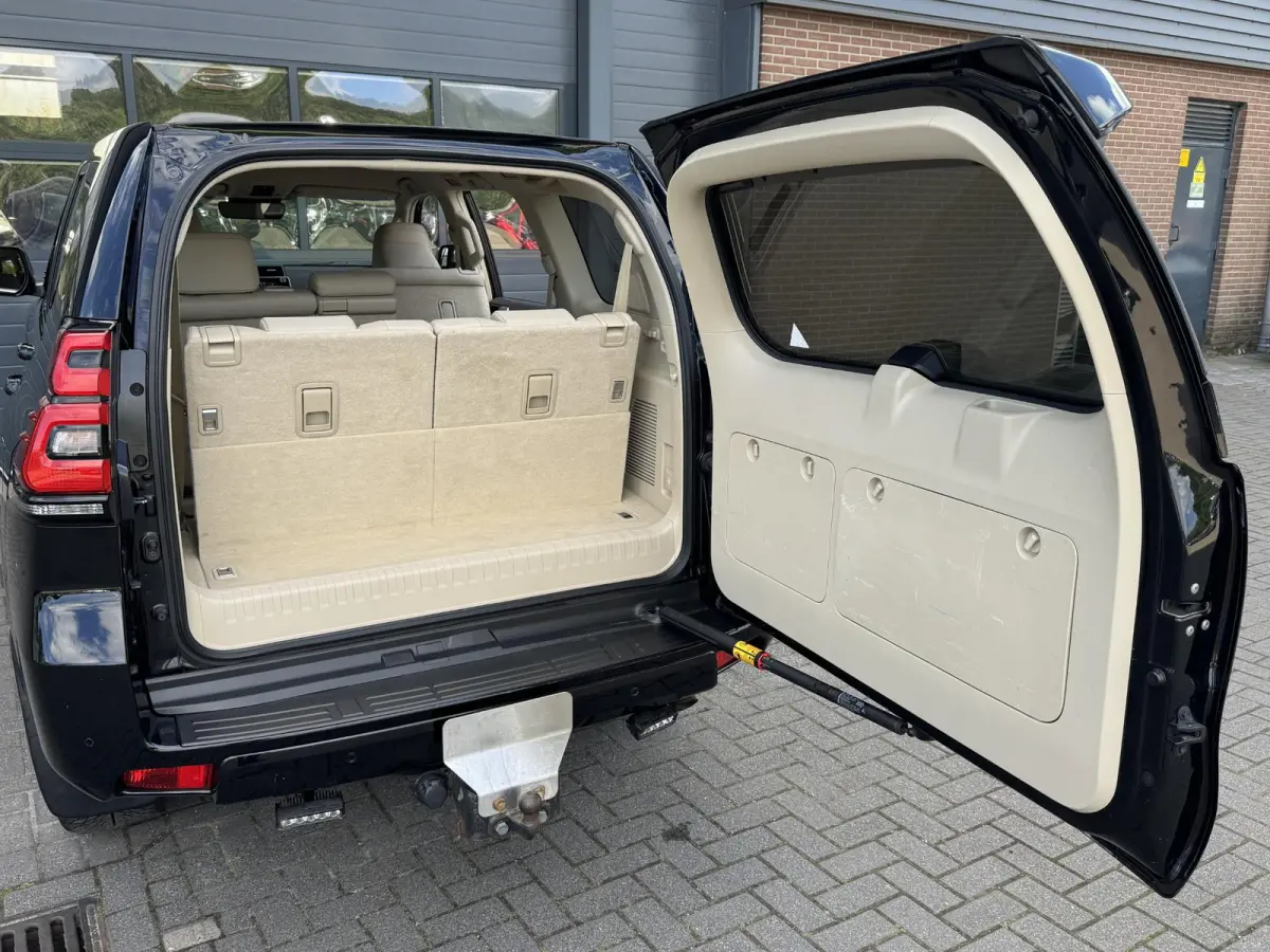 2.8 D-4D PROFESSIONAL 7-PERS I ORIGINEEL NEDERLANDS I DEALER ONDERHOUDEN I ALL-IN PRIJS