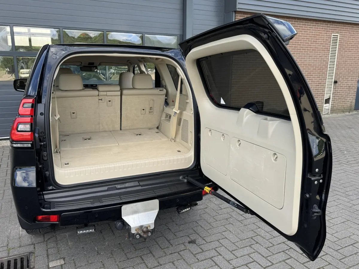 2.8 D-4D PROFESSIONAL 7-PERS I ORIGINEEL NEDERLANDS I DEALER ONDERHOUDEN I ALL-IN PRIJS