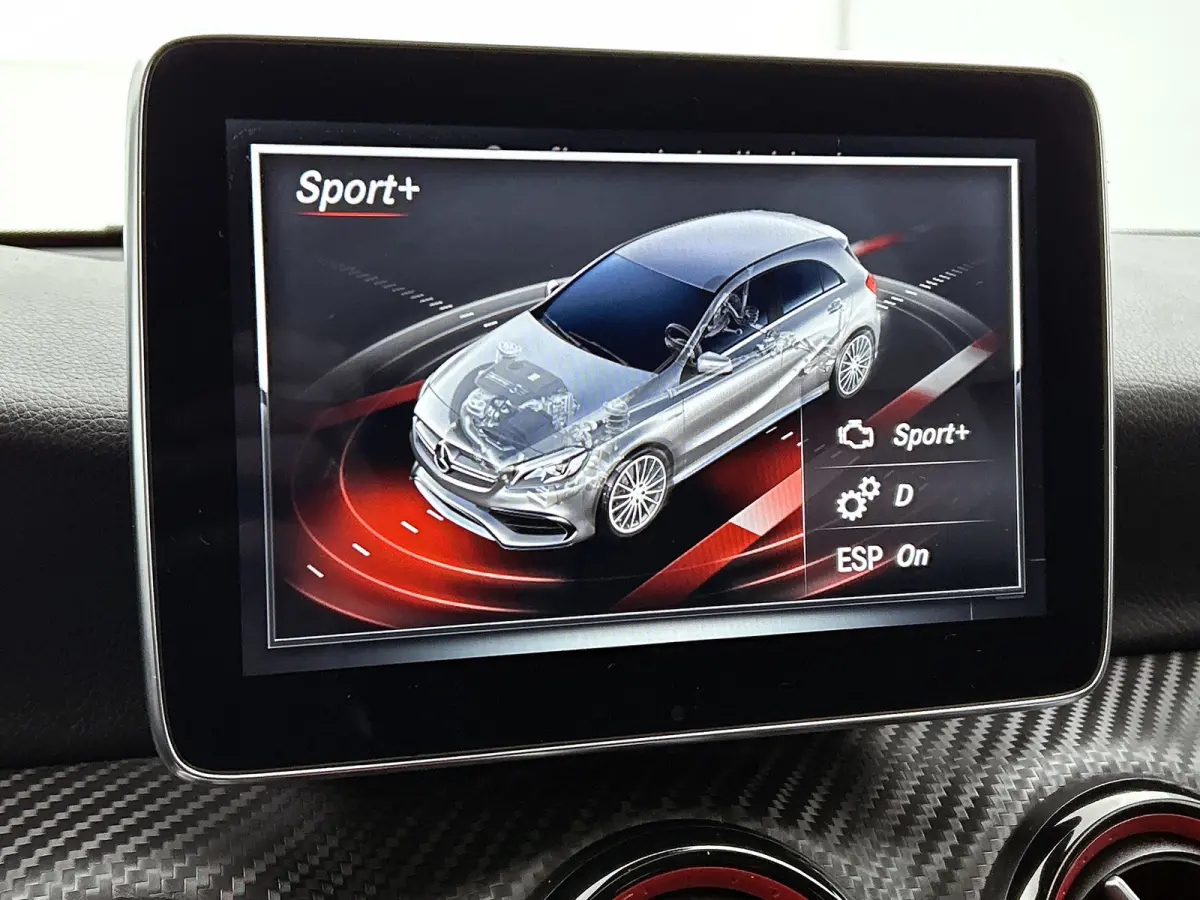 AMG 45 4MATIC FACE-LIFT(Perfect OnderH, Panoramadak, Carplay, StoelV, Clima, Navi Groot, PDC V+A, Etc)
