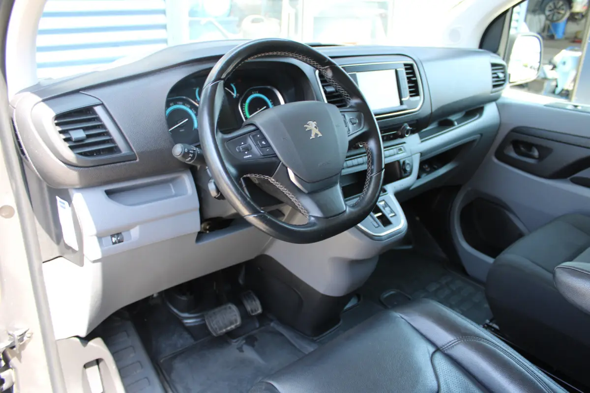 L2 75 kWh | CAMERA | BETIMMERING | SIDE + BACK BARS | APPLE CARPLAY/ANDROID AUTO |