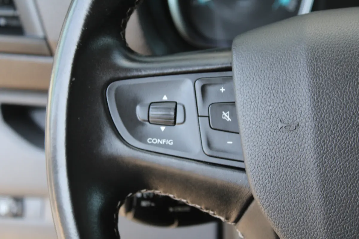 L2 75 kWh | CAMERA | BETIMMERING | SIDE + BACK BARS | APPLE CARPLAY/ANDROID AUTO |