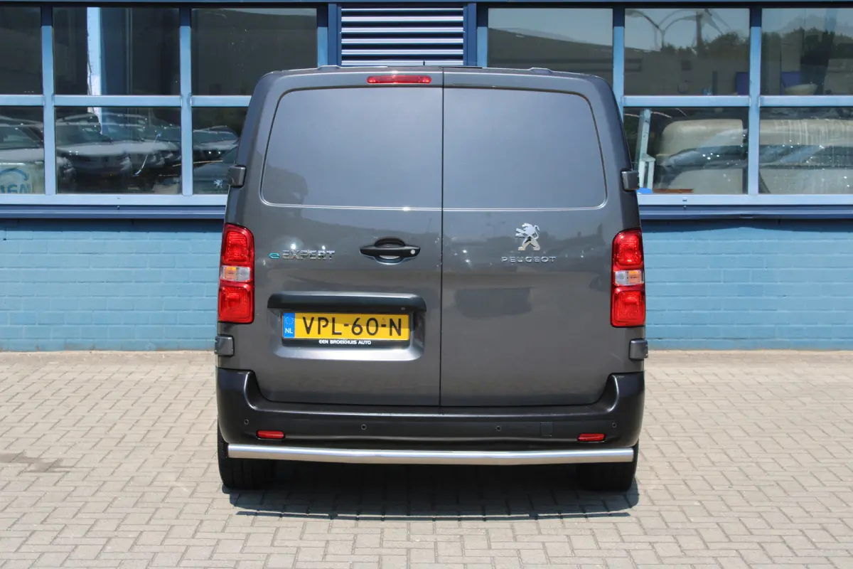 L2 75 kWh | CAMERA | BETIMMERING | SIDE + BACK BARS | APPLE CARPLAY/ANDROID AUTO |