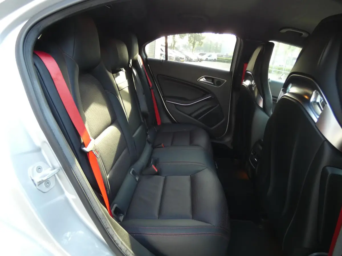 AMG 45 4MATIC / LAGE KMstand / 1e Eigenaar