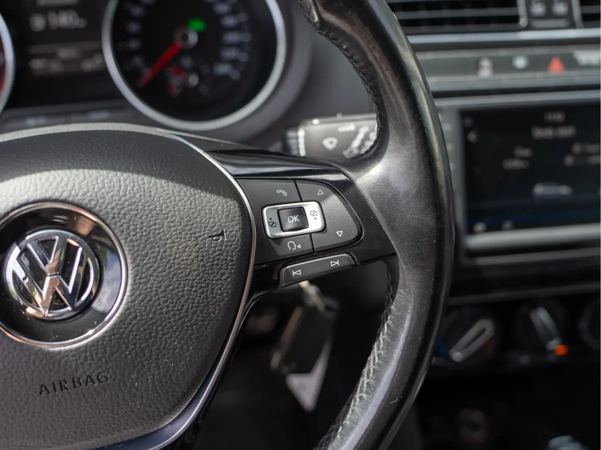 1.2 TSI Comfortline Business R AUTOMAAT I 2de eig. I R-line I Navi I Carplay I PDC I Cruise I NL-auto I 17" I Trekhaak I