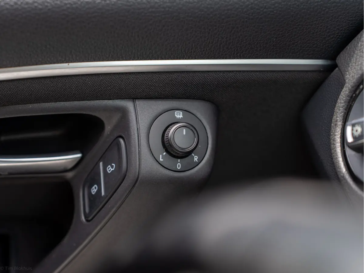 1.2 TSI Comfortline Business R AUTOMAAT I 2de eig. I R-line I Navi I Carplay I PDC I Cruise I NL-auto I 17" I Trekhaak I