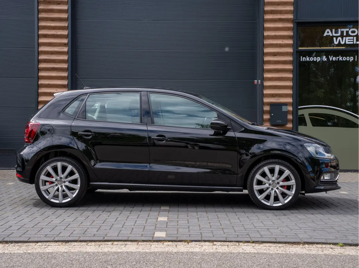 1.2 TSI Comfortline Business R AUTOMAAT I 2de eig. I R-line I Navi I Carplay I PDC I Cruise I NL-auto I 17" I Trekhaak I