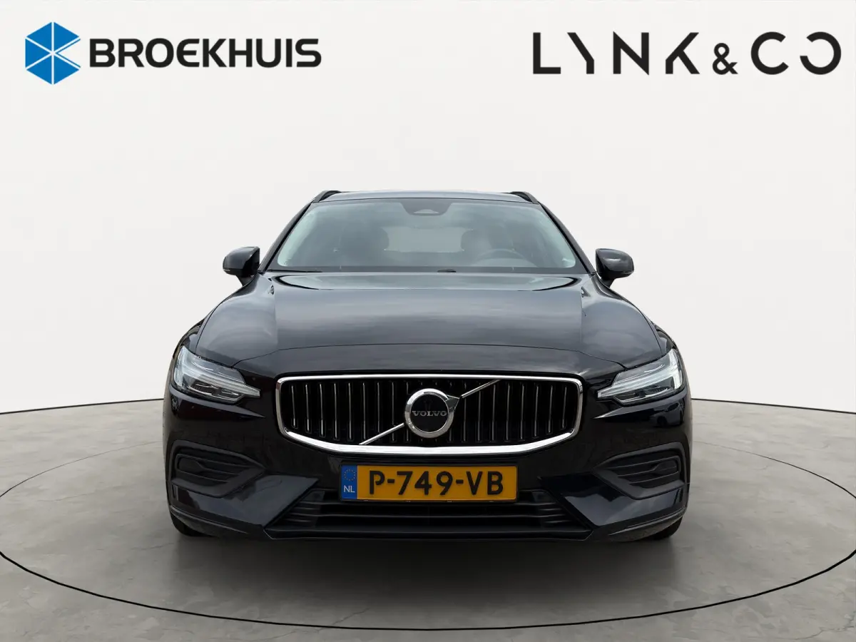 2.0 B3 Essential Leder interieur | Parkeercamera | Comfortstoelen | Rijstrooksensor met correctie |